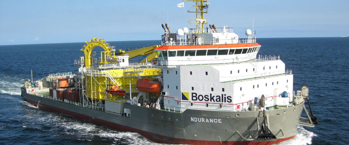Offshore_wind_farm_cable_laying_vessel_Ndurance.jpg