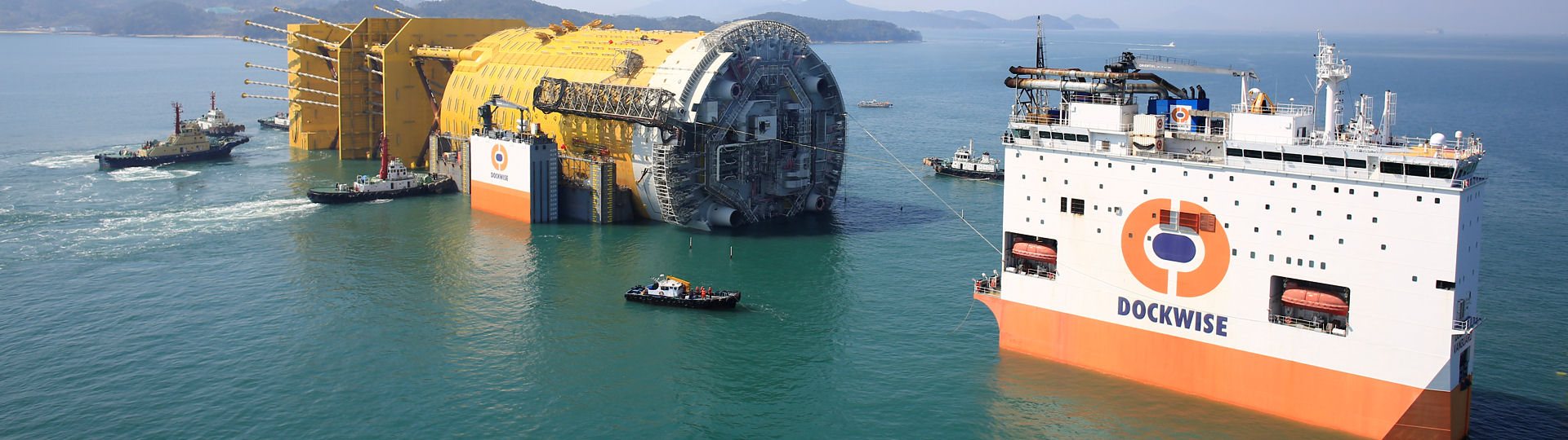 Offshore_energy_heavy_transport_Dockwise_Vanguard_Aasta_Hansteen.jpg