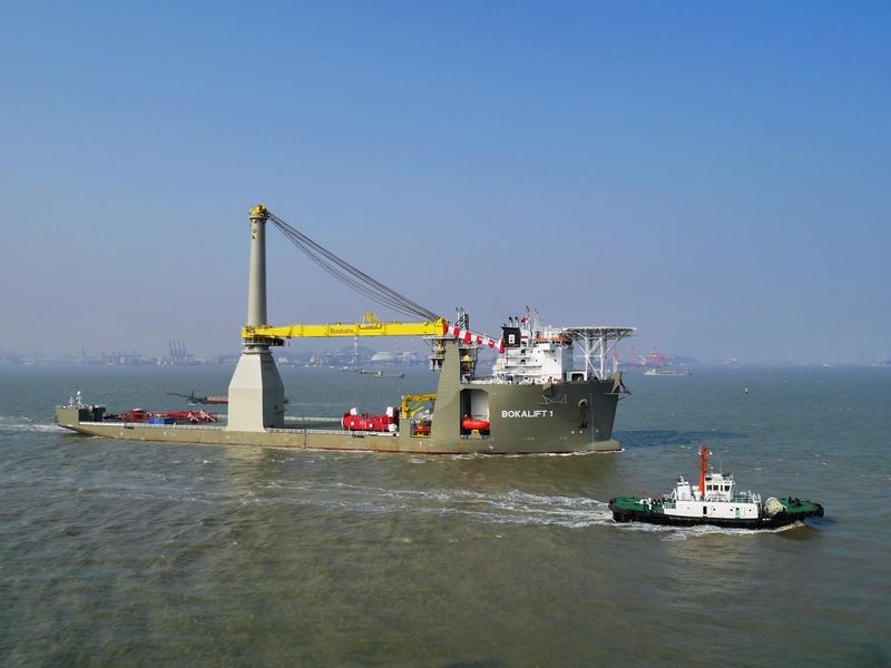 Bokalift_1_Heavy_lift_vessel.jpg
